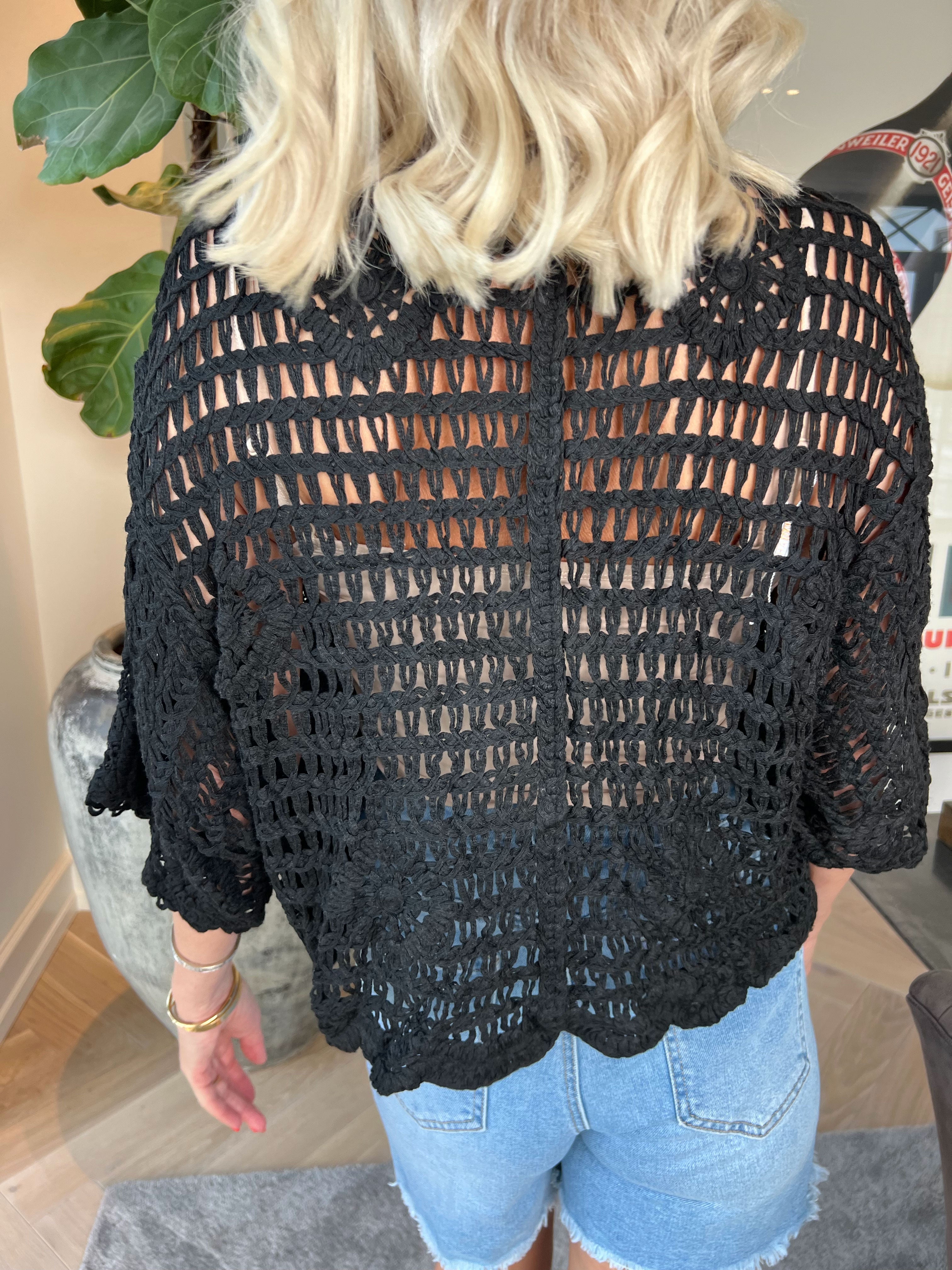 Siri - Hæklet cardigan i bomuld med fint hulmønster